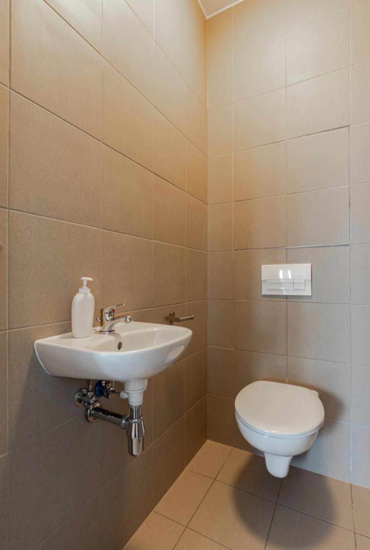 Magnolie Suite Presidential Garden Free Parking 브라티슬라바 외부 사진